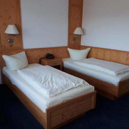 - Spessarttor & Bergwiesen -hier Auf Wunsch Mit Balkon 3* Lohr