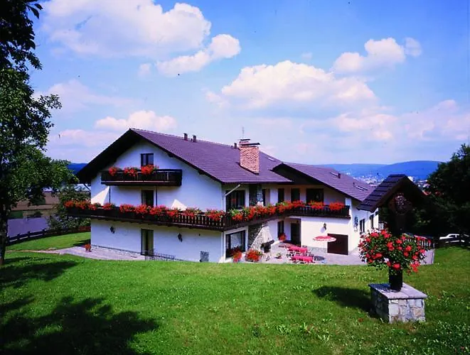- Spessarttor & Bergwiesen - Mit Balkon Hotel