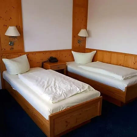 - Spessarttor & Bergwiesen -hier Auf Wunsch Mit Balkon 3* Lohr