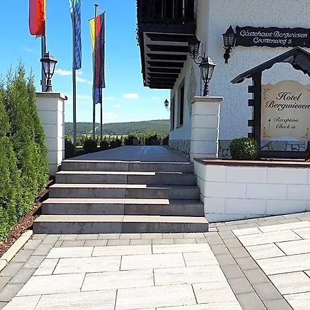 Hotel - Spessarttor & Bergwiesen -hier Auf Wunsch Mit Balkon Lohr